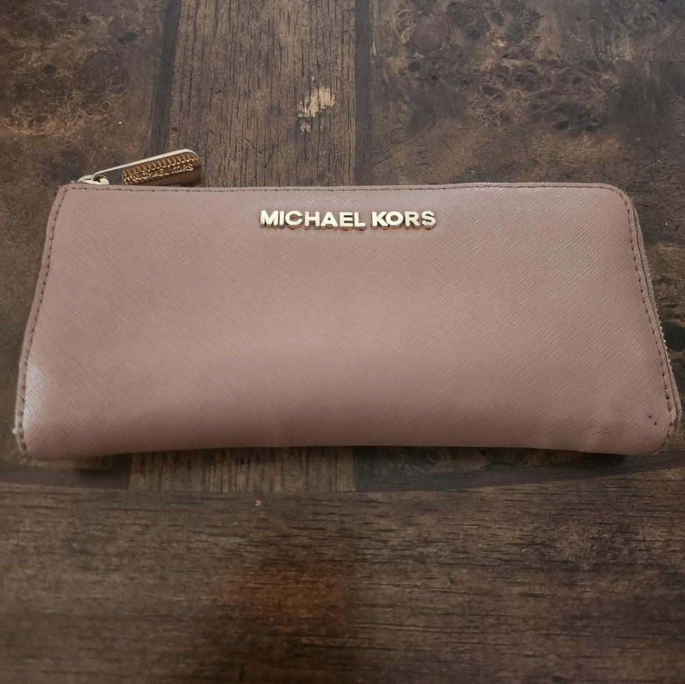 Michael Kors long wallet